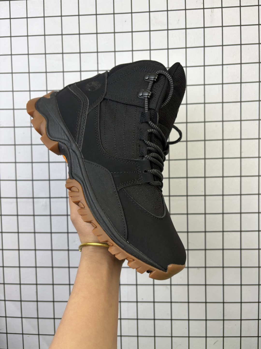 💰210 Timberland添柏岚/天伯伦 中高帮户外休闲鞋 历年超级热销款 英伦复古工装低帮男鞋 原盒原包装 搭配防臭防腐高弹力鞋垫，给您完美的穿着体验，质量考究耐穿，型男必备，专治不帅，高品质脚感一流！ 尺码：39-46 编码57