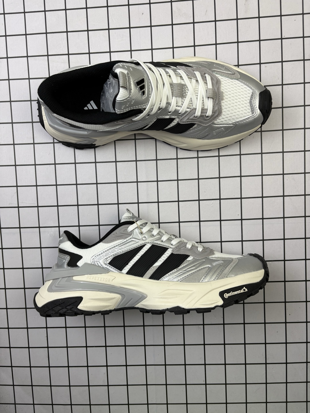 公司级✅Adidas XLG STORM EDGE 阿迪达斯 舒适 防滑 老爹鞋 鞋面由轻薄透气的网布制成 提供卓越的空气流通性能 中底使用品牌独有的Bounce缓震技术 帮助减少地面对关节的冲击力 提升整体的舒适性 鞋子的设计风格简约大气 同时兼顾功能性和美感 适用于各种场景 货号:JS0059 编码103