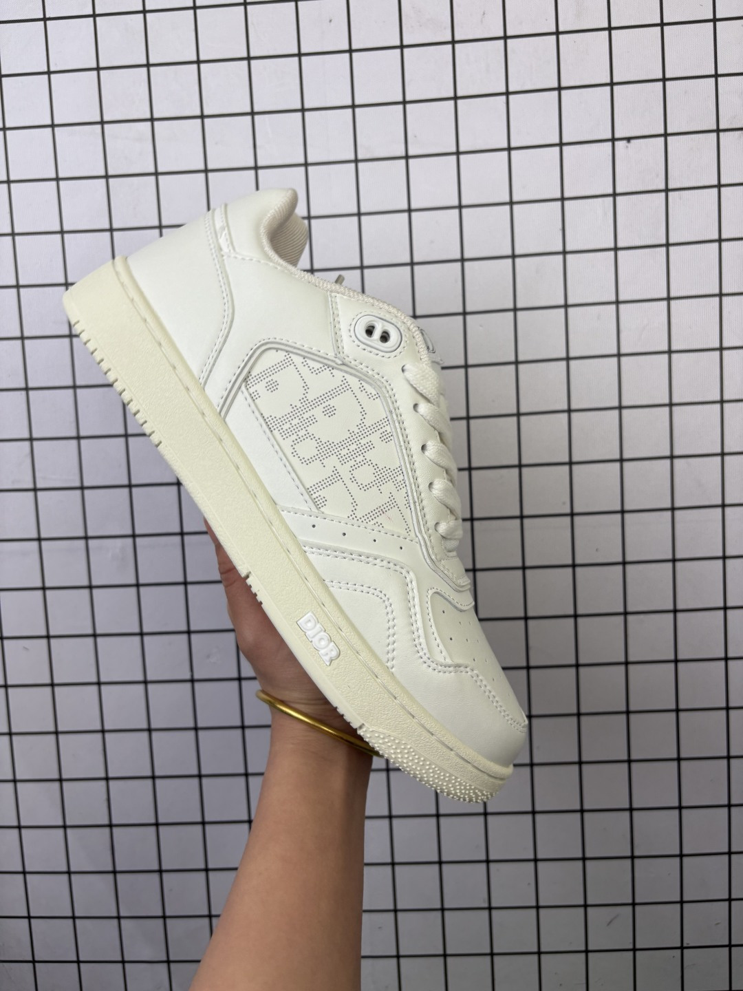 💰160
公司级 迪奥/Dior B27 Oblique Galaxy Low Top Sneakers B27系列低帮复古真皮百搭运动休闲板鞋 3SN272ZIJ

码数：36 37 38 39 40 41 42 43 44 45 46
编码788