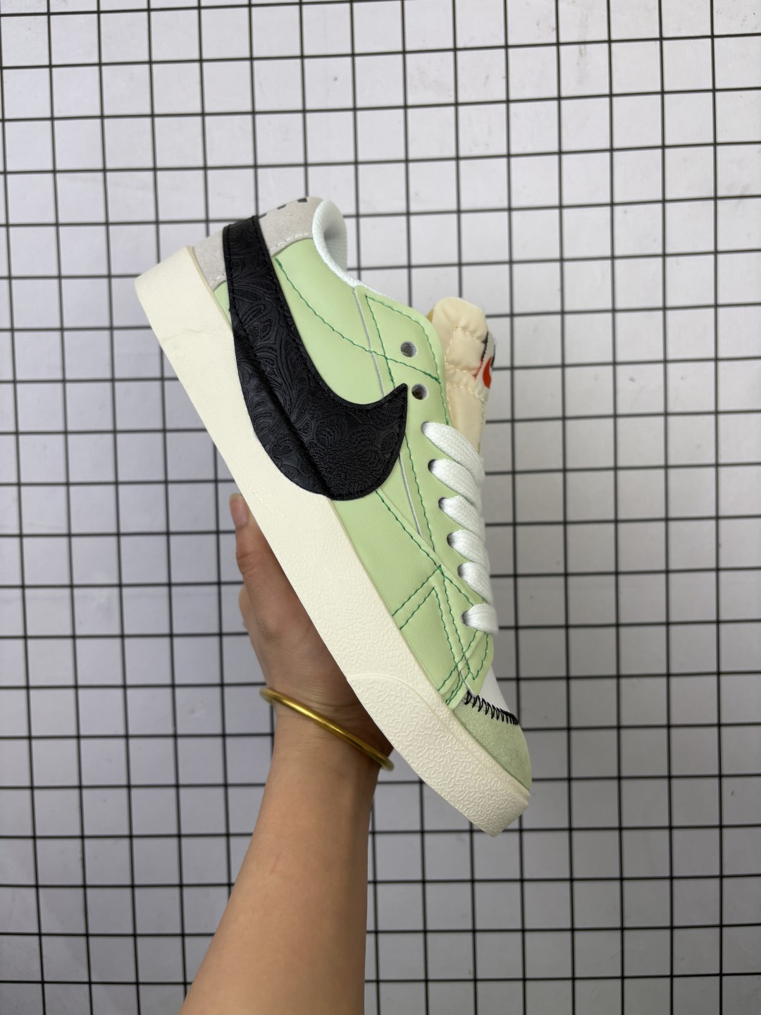 🈴💰95
真标:Nike Blazer 经典开拓者低帮百搭休闲运动板鞋 新开发楦型纸板 双合成橡胶底
货号 : DQ1470
尺码:36~45半
编码给L