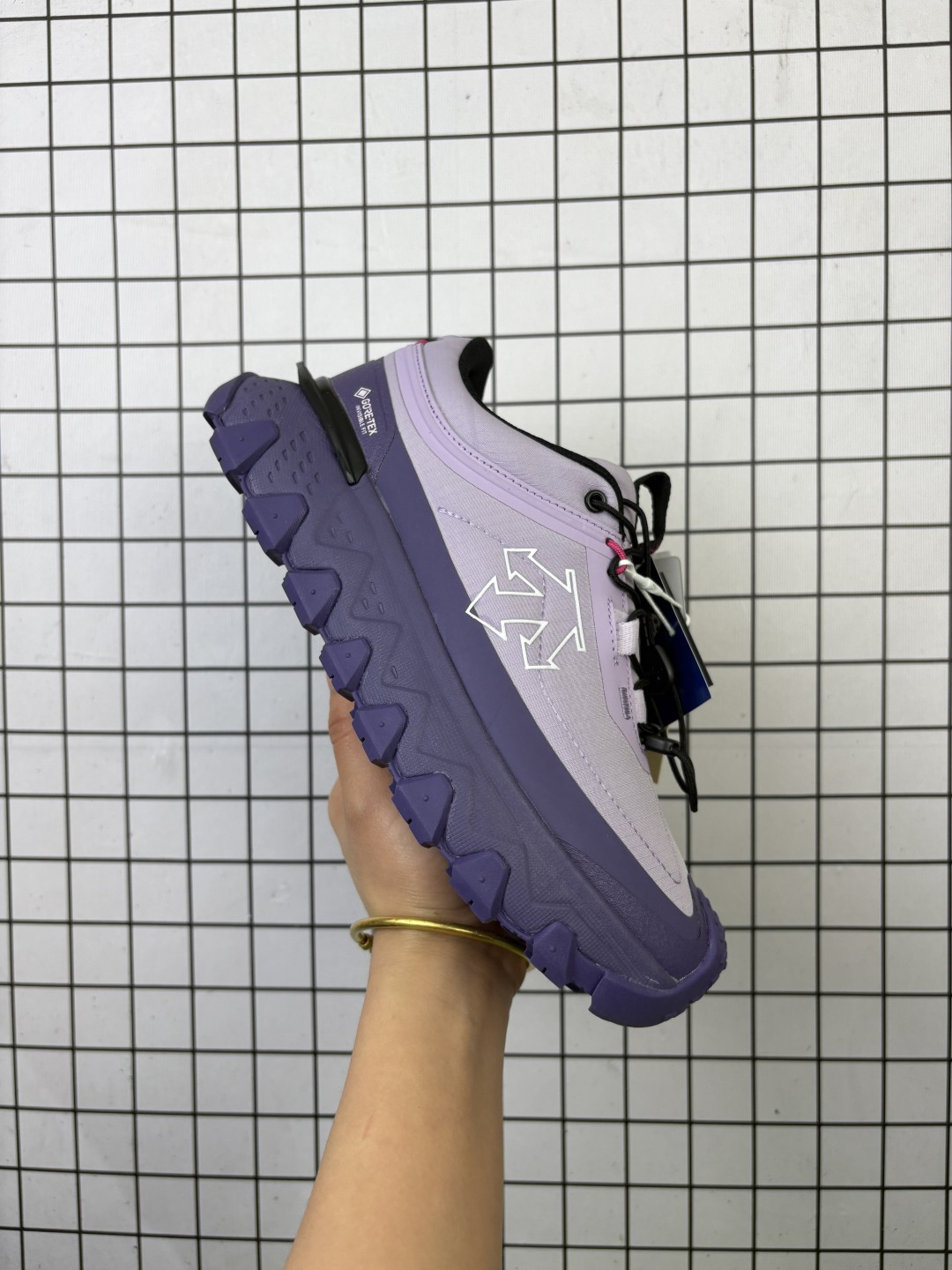 💰200
公司级✅迪桑特DESCENTE SKI STYLE系列 SNOW RIDE GTX舒适百搭 防滑耐磨低帮 生活休闲鞋
工程网布 夏日透气担当 轻质中底 回弹舒适每一步 米其林外地 多场景抓地稳
货号:D5431SSN56
尺码:36 36.5 37.5 38 38.5 39 40
编码大Y