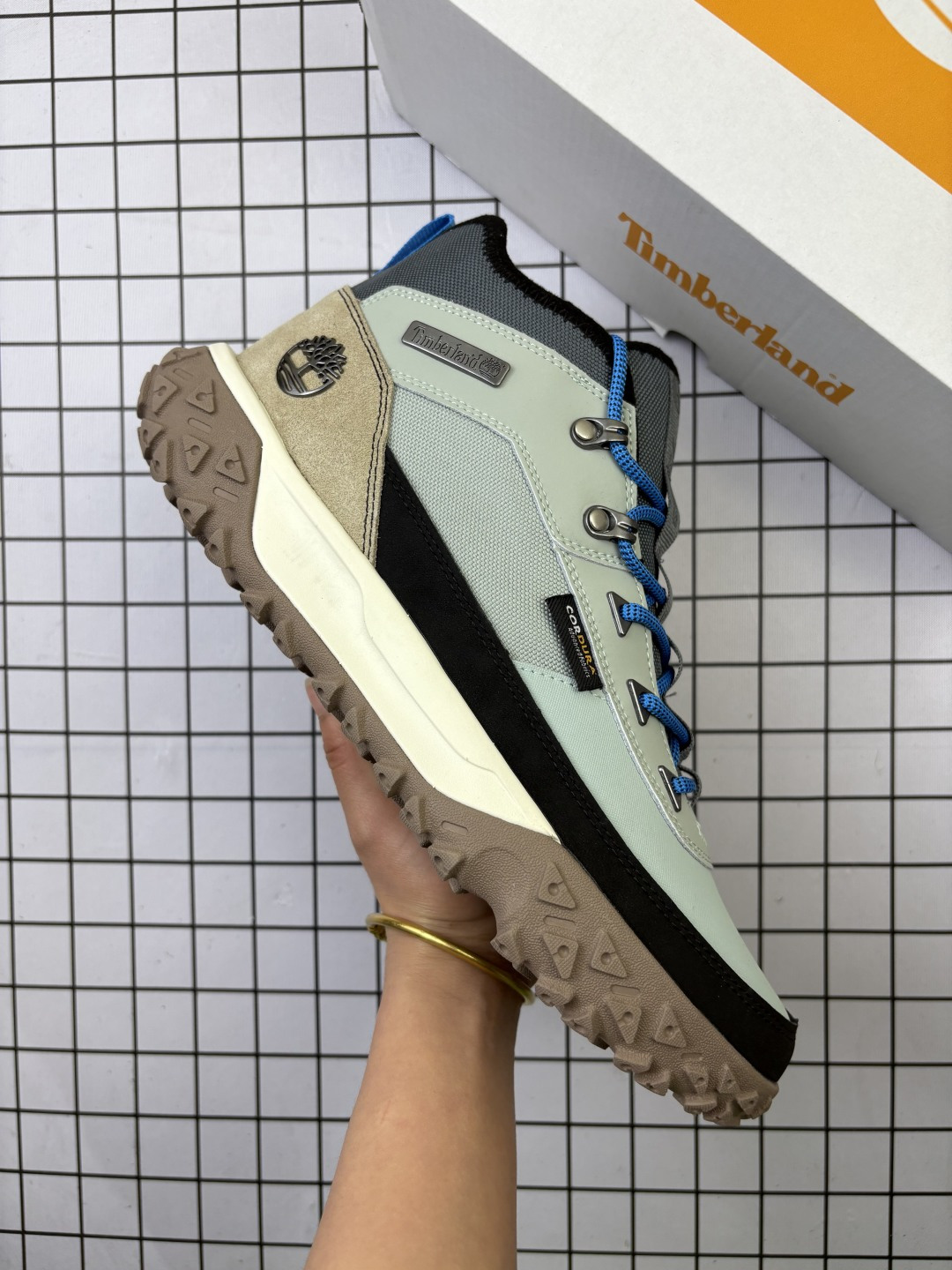 🈴💰160
Timberland添柏岚/天伯伦 经典款
25ss新款中帮 经典再造 广东大厂出品 
全新工艺升级 秋冬新款 原盒原包装 
面料采用意大利🇮🇹进口手抓牛皮
搭配防臭防腐真皮乳胶鞋垫
给您完美的穿着体验 质量考究耐穿 
型男必备 专治不帅 高品质脚感一流
全套官网统一包装 
今年冬季防寒户外专用 日常随意搭配
编码头H
Size:36～45