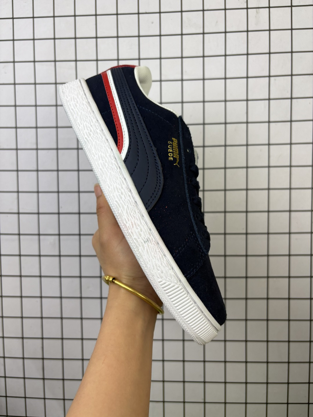 🈴💰80
✅Puma Suede Classic复古单品
彪马 防滑耐磨低帮德训板鞋
货号:374915-01
编码771
39-45