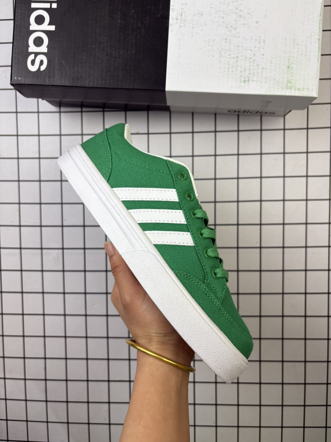 🈴💰80
阿迪达斯 Adidas Gvp Canvas Str 三叶草布面时尚休闲板鞋
货号：B23999
编码771
Size:36～45