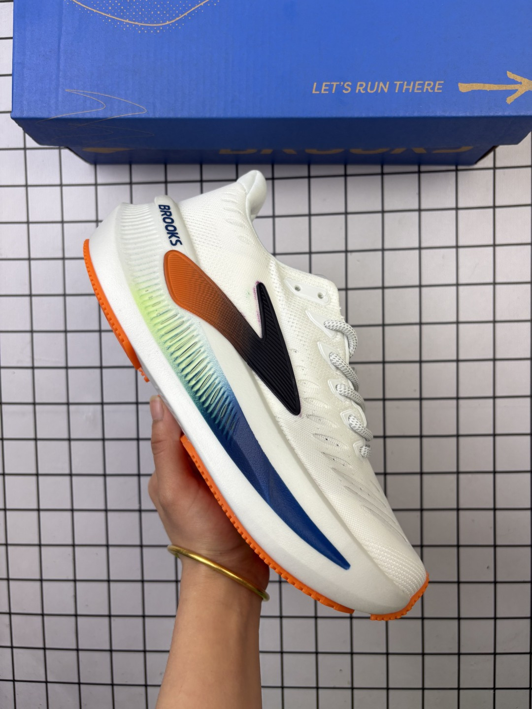 🈴💰130
布鲁克斯Brooks Glycerin Max 2弹轻盈低帮透气缓震支撑休闲运动慢跑鞋 货号:  110479 1D 091

码数：36 36.5 37 38 38.5 39 40 40.5 41 42 42.5 43 44 44.5 45
编码489