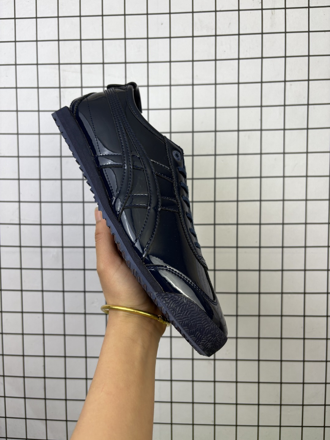 💰120
OnitsukaTiger/鬼塚虎 Mexico 66 SD 低邦休闲跑步鞋 1183C527-600
尺码:36 37 37.5 38 39 39.5 40.5 41.5 42 42.5 43.5 44 44.5 45
编码771