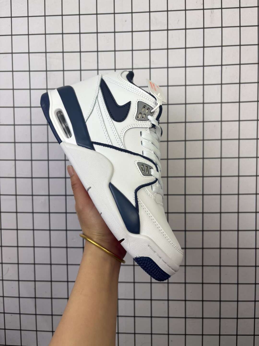 💰170
公司级✅Nike Air Flight 89 耐克 运动鞋·AJ4兄弟款 缓震篮球鞋 
重塑80年代后期非凡篮球战靴的经典风范 利落皮革结构搭载卓越缓震系统 重现传世经典的卓越性能
货号:FQ8256-101
尺码:36 36.5 37.5 38 38.5 39 40 40.5 41 42 42.5 43 44 45 46
编码554