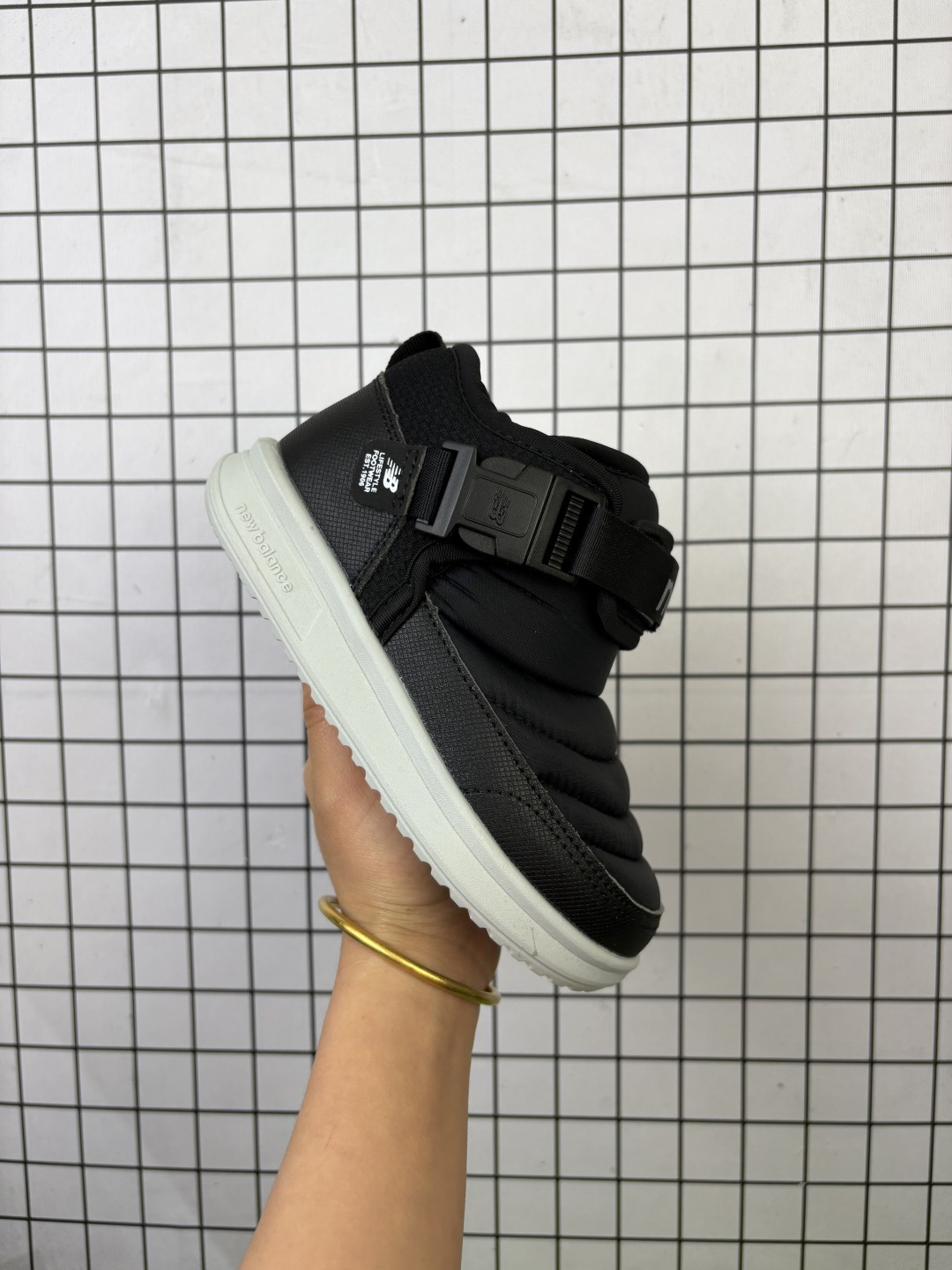 💰110
新百伦New Balance 时尚百搭舒适 防滑防踢耐磨轻便减震 中帮 儿童雪地靴 IHMMOCPG
码数:24 25 26 27 28 29 30 31 32 33 34 35 36 37 38 39
编码新Y