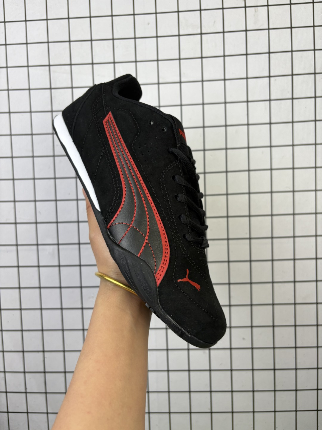 💰120
公司级✅Puma Catch Soleil SD 彪马 舒适防滑 低帮休闲德训薄底鞋
货号:402681-01
尺码:35.5 36 37 37.5 38 38.5 39 40 40.5 41 42 42.5 43 44 45
编码688