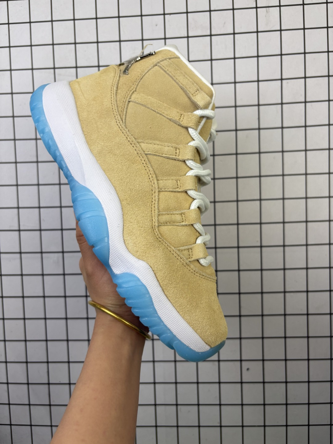 公司级✅Nike Air Jordan 11 Retro Concord AJ11代 康扣 迈克尔·乔丹高帮运动文化篮球鞋 升级原楦原纸版数据开发版型 采用漆皮镀膜牛培革组合耐磨防刮牛津布鞋面材质 搭载原厂碳纤维缓震中底 还原ZP细节 原厂流水成型工艺 厂级拉帮注胶效果 人气配色再度来袭 货号:IO8960-707