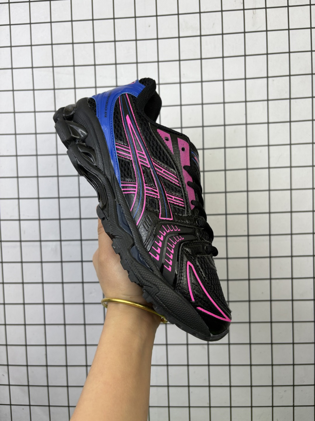 公司级✅Asics Gel-Kayano 14 亚瑟士 运动休闲透气专业跑鞋 采用工程弹性双层再生针织密度鞋面材质 后跟3D可视GEL缓震乳胶物料 升级FF BLAST PLUS全新缓震中底部位科技材质 外置高耐磨橡胶外底 稳步升级 跑出节奏 货号:1201A019-003 编码688