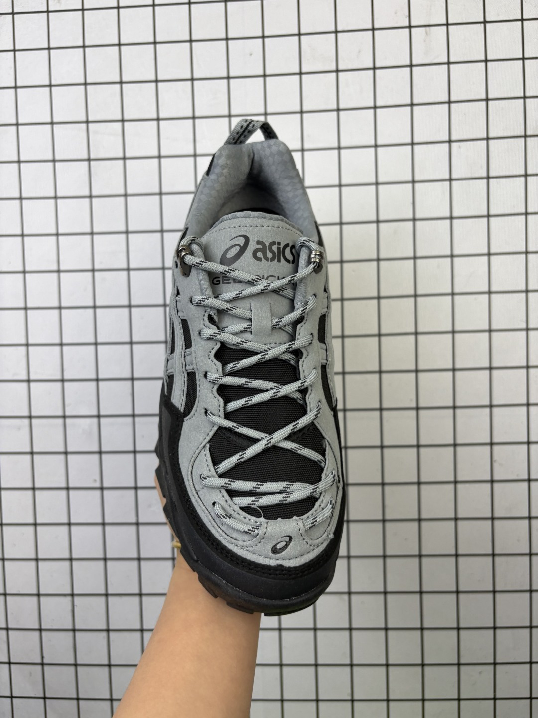 💰150 公司级✅Asics GEL-PICKAX 亚瑟士 登山徒步 户外运动平衡减震 抗冲击支撑 防滑耐磨平衡轻便 户外功能鞋 货号:1203A740-102 尺码:36 37 37.5 38 39 39.5 40.5 41.5 42 42.5 43.5 44 45 编码103