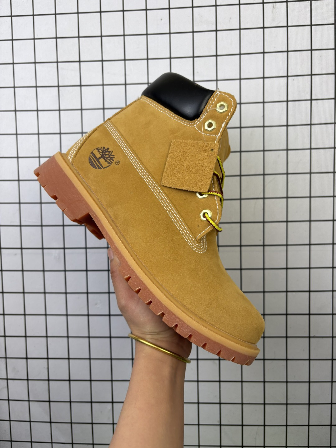 💰105
天伯伦Timberland 6 Inch Leather Boots添柏岚经典户外6英寸大黄靴 10361
码数:35.5 36 37 38 39 40 41 42 43 44 45 46
编码699