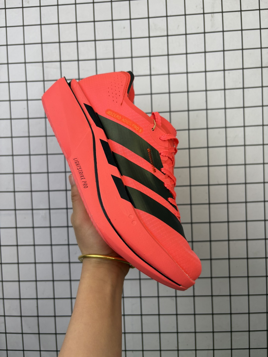 💰160
公司级✅Adidas Adizero Adios 5 M 阿迪达斯 马拉松飞线贾卡轻质透气休闲运动跑步鞋
采用双层透气网纱 Flywire动态飞线绑缚鞋面材质 内置Zoom小气垫装置
货号:K18294
尺码:36 36.5 37 38 38.5 39 40 40.5 41 42 42.5 43 44 45
编码688