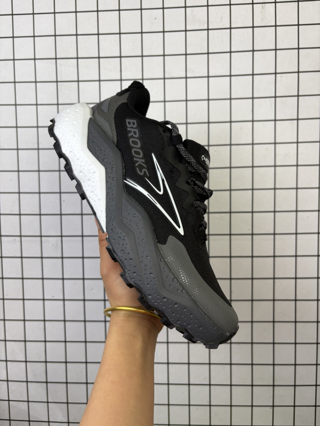 🈴💰150
公司级✅Brooks布鲁克斯 Caldera 8 月光系列 舒适百搭防滑耐磨 低帮 越野跑步鞋
货号:110440 1D 026
尺码:36-45
编码大Y