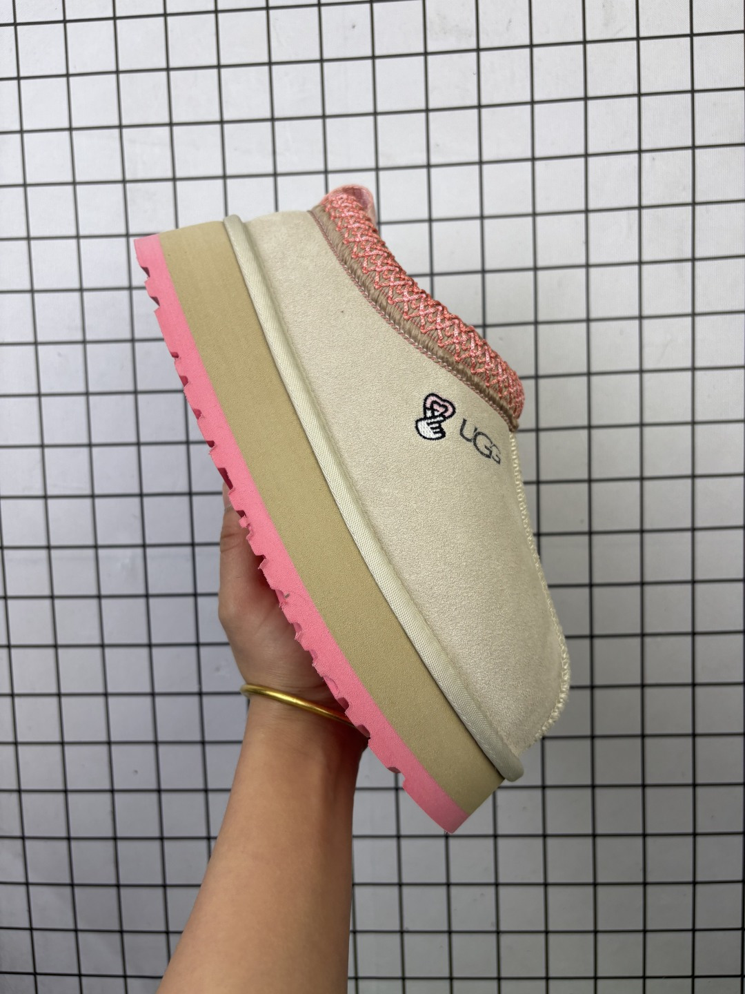 💰120
✅UGG TAZZ 舒适柔软时尚 耐磨增高保暖 民族风一脚蹬保暖雪地靴
货号:1122553
编码688
36-40