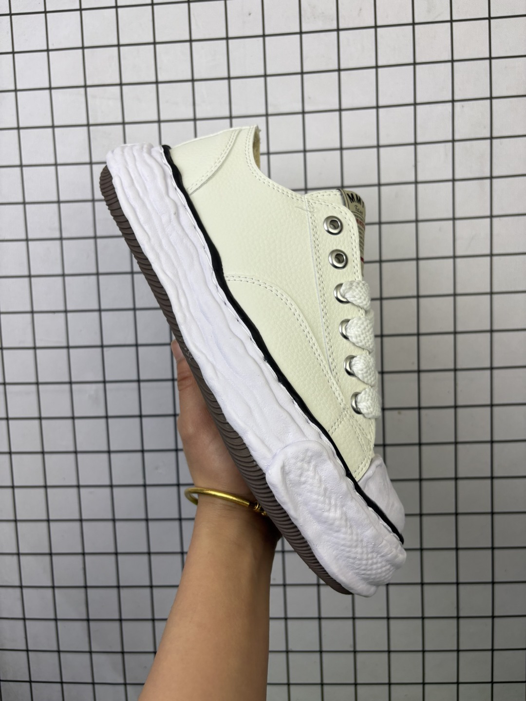 💰140
公司级✅MIHARA YASUHIRO三原康裕 Hank 运动 低帮 MMY时尚帆布板鞋
尺码:36-45
编码大Y