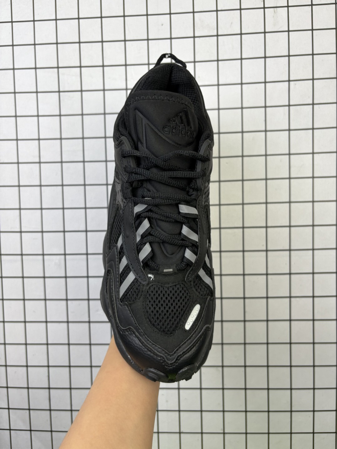 💰150
【新品🔥公司级】阿迪达斯 （adidas）CADIANT FYW GTX 低帮男女休闲鞋 黑武士新款轻便透气防水运动休闲鞋三叶草 CADIANT FYW 男女运动鞋 ID1025厚底潮流老爹鞋情侣款运动休闲鞋

货号:  IG9777
36-45
编码:  699