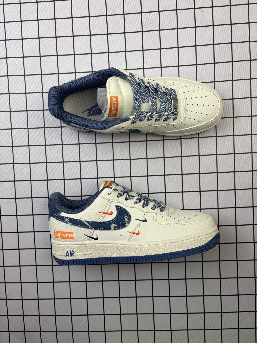 💰220
Nike/耐克 男女鞋真标半码制,全新2021版更新数据窄楦翘头版型,采用荔枝纹牛剖革组合提花牛仔帆布鞋面材质,大厂水平严控清洁度,缜密拉帮中底布,鞋垫嵌EVA缓震物料及背胶,全新窄版翘头耐磨橡胶大底❗️创意定制配色, Nike SB Dunk Low"Beige/Navy/LV Monogram"扣篮系列低帮休闲运动滑板板鞋“ QW5606-265
类型:男女鞋
码数:36 36.5 37.5 38 38.5 39 40 40.5 41 42 42.5 43 44 45
编码:元