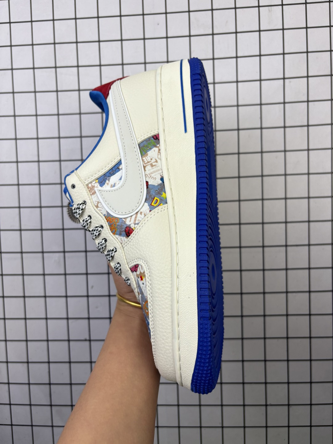 💰230
Nike/耐克 原楦原纸版数据开发版型,采用固色猪巴革组合牛剖革鞋面材质,内置全掌Air Sole气垫❗创意定制联名,著名户外品牌·北面/The North Face x Nike Air Force 1’07 Low Lot"TNF"空军一号经典低帮百搭休闲运动板鞋“ SY1388-015
类型:男女鞋
码数:36 36.5 37.5 38 38.5 39 40 40.5 41 42 42.5 43 44 45