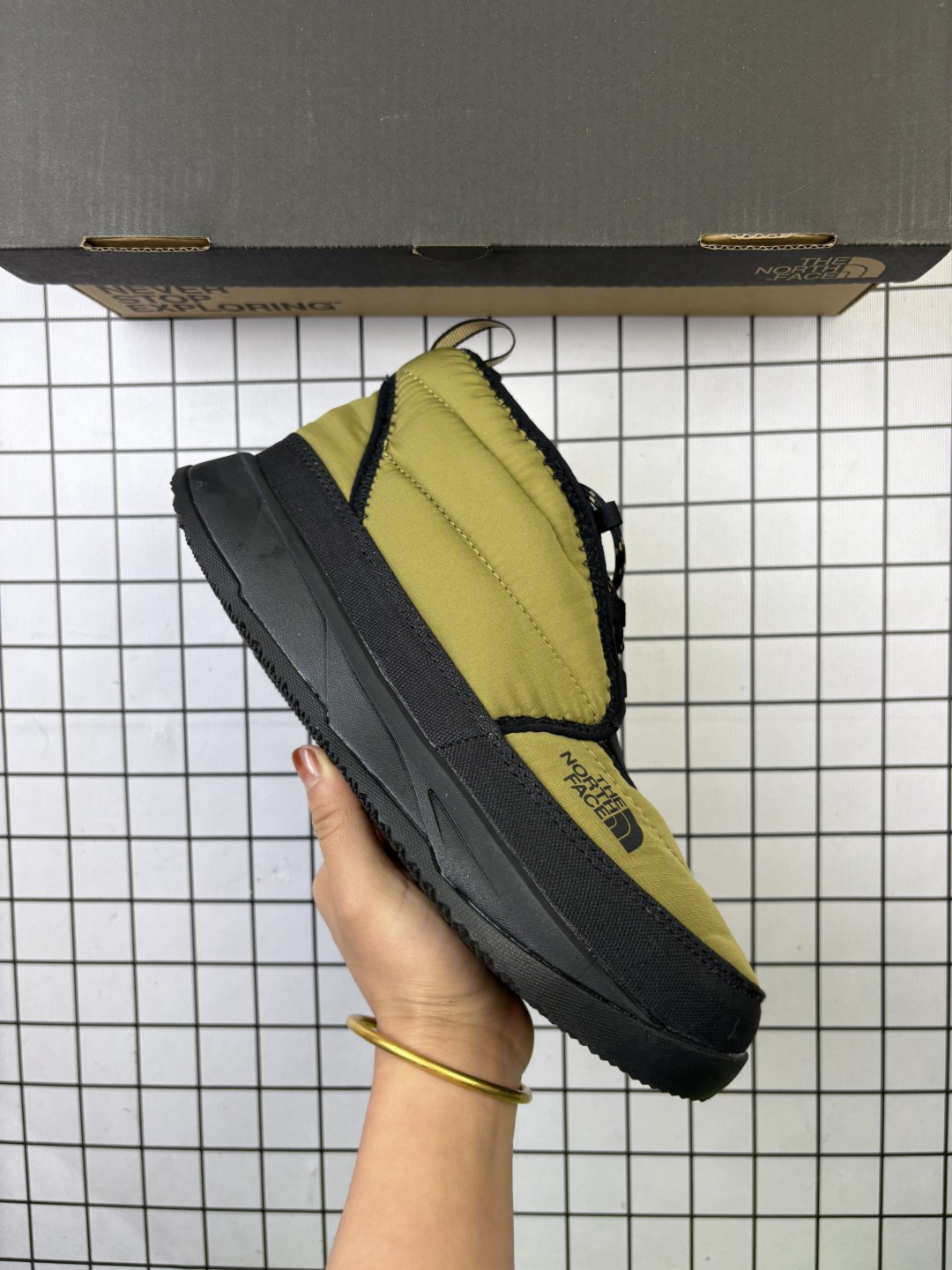 北面THE NORTH FACE Nuptse 耐磨 舒适柔软 短筒 雪地靴 男款 灰色 编码688 ize