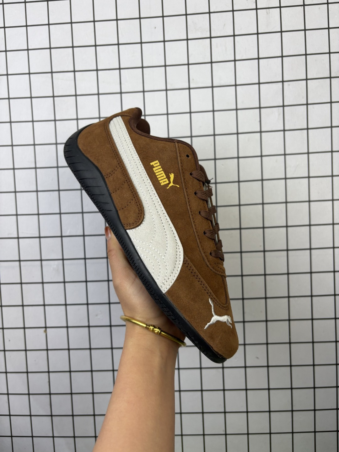 💰120
✅Puma Speedcat Shield OG彪马 防滑耐磨生活休闲 运动鞋
官方货号:398846 01
尺码:36-45
编码103