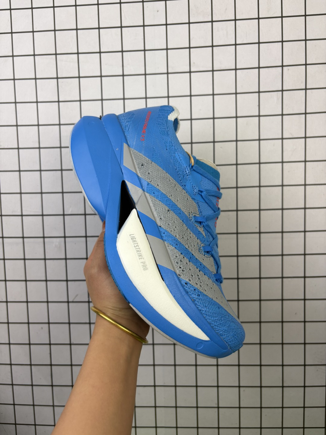 公司级✅Adidas Adizero Prime X 3.0 Strung箱根系列 专业竞训 碳板碳柱 阿迪达斯 经典马拉松跑步鞋 整体采用前作的设计语言 并且对后者的细节进行升级 马拉松和长距离路跑的性能极限设计而生 货号:JQ0617 编码688