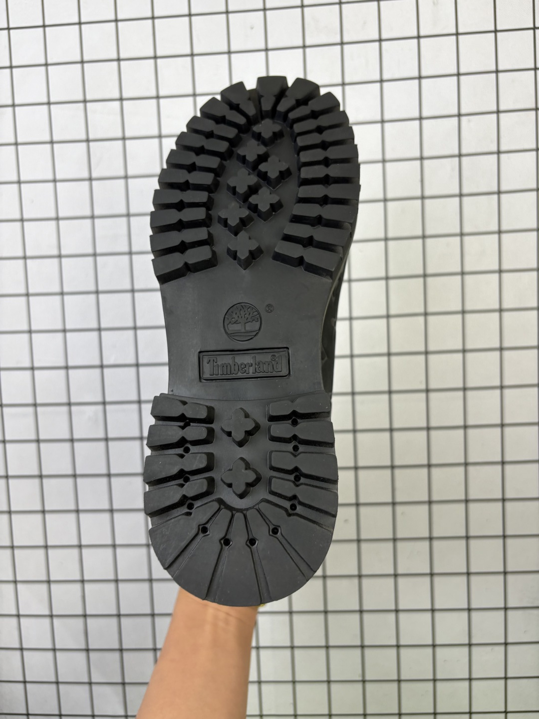 【公司级】Timberland添柏岚靴子天伯伦高帮马丁靴 路易威登联名 LV路易威登 X Trainer Sneaker Low 休闲运动文化百搭板鞋 路易威登中帮马丁靴踢不烂经典大黄靴 高帮靴 马丁靴 户外休闲潮流系列 搭配防臭防腐真皮乳胶鞋垫,给您完美的穿着体验,质量考究耐穿,专治不帅,高品质脚感一流! 类型:男鞋 编码:701
