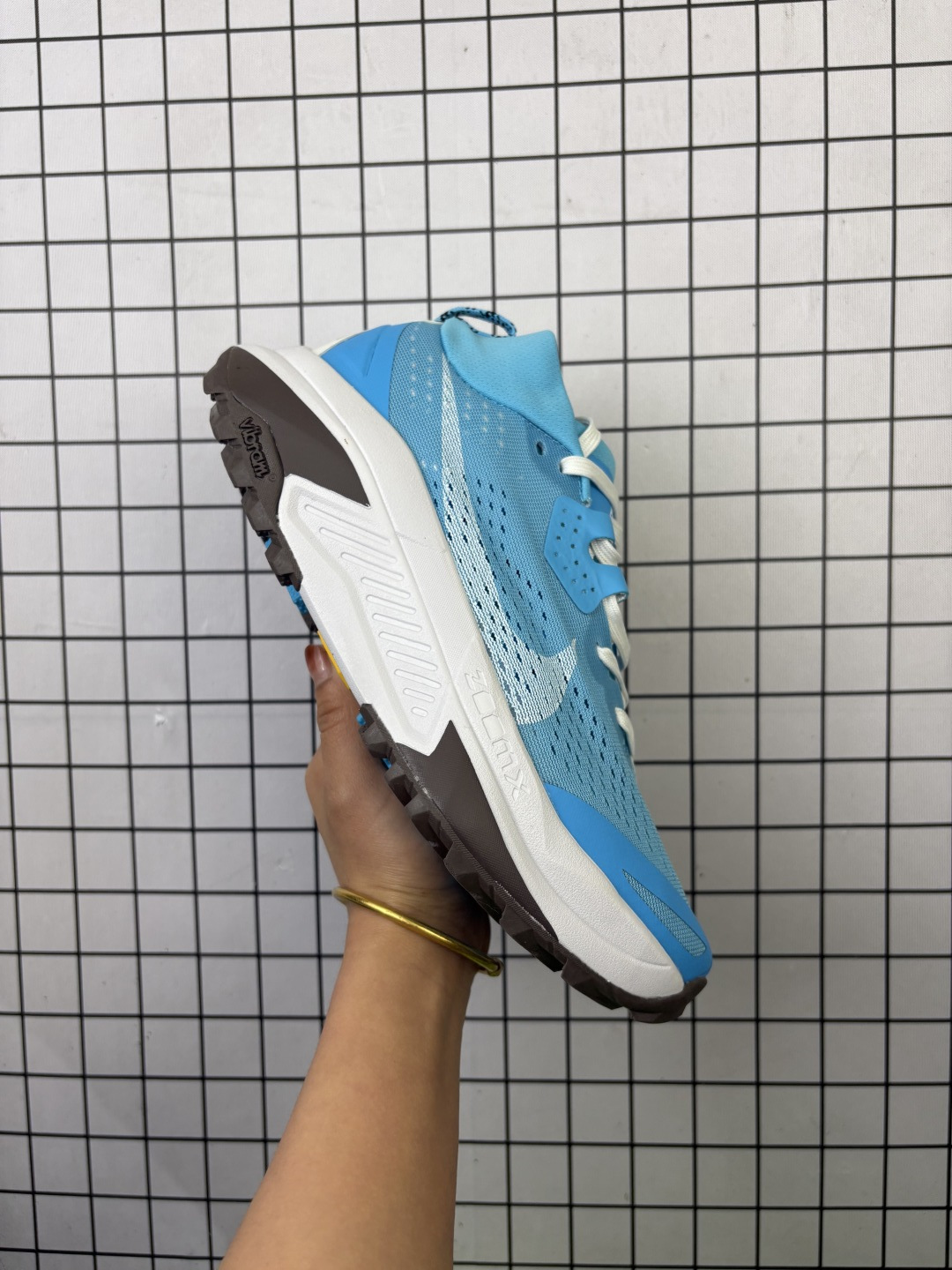 💰160
公司级✅Nike ACG Zegama Trail 2运动户外百搭 织物减震防滑透气 耐克 低帮 越野跑步鞋
货号:HV8113-400
尺码:36 36.5 37.5 38 38.5 39 40 40.5 41 42 42.5 43 44 45
编码688