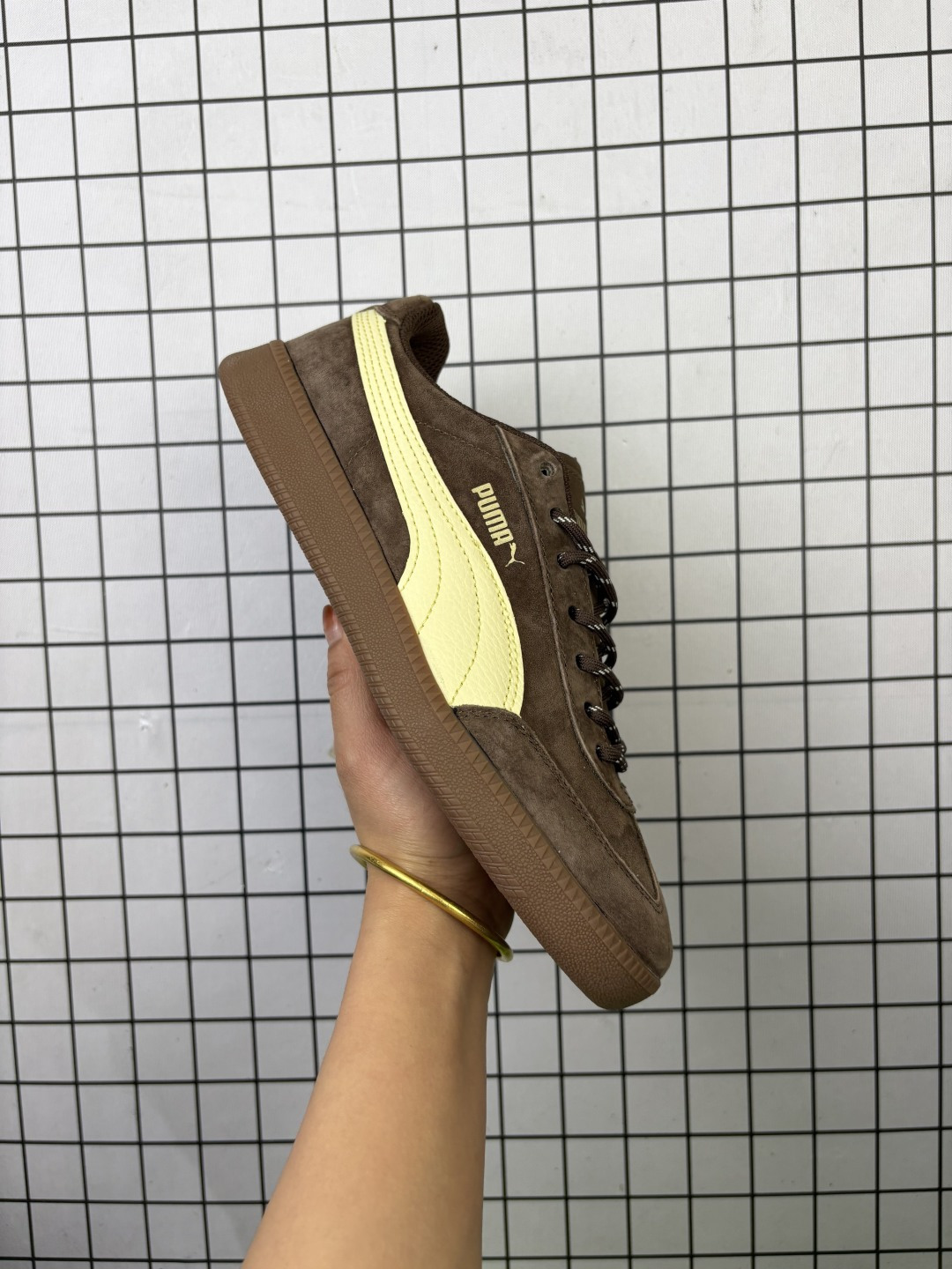 🈴💰120
公司级：Puma 9-T suede black 彪马 防滑耐磨生活休闲 运动鞋
官方货号:406756
尺码:35.5 36 37 37.5 38 38.5 39 40 40.5 41 42 42.5 43 44 45
编码688