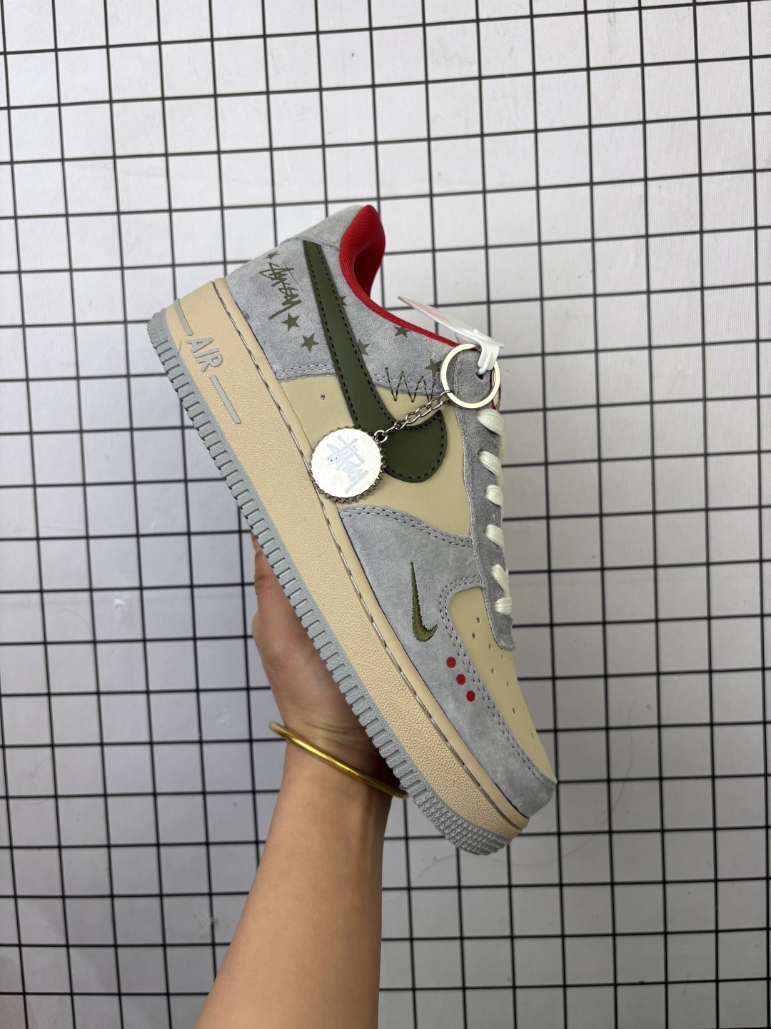 💰120
Nike/耐克 原楦原纸版开发版型,采用硬质荔枝纹牛剖革鞋面材质鞋面,内置全掌Air Sole气垫❗美国元祖街头潮牌-斯图西Stussy x Nike Air Force 1´07 Low"Stussy"空军一号经典低帮百搭休闲运动板鞋“联名土黄黑扎染斯图西刺绣 KK1988-033
类型:男女鞋
码数:36 36.5 37.5 38 38.5 39 40 40.5 41 42 42.5 43 44 45
编码头H