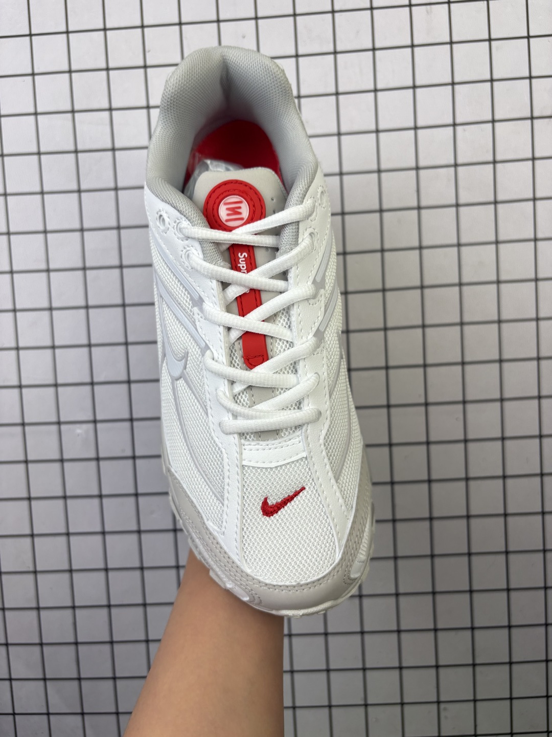 💰140
耐克 Nike Shox Ride 2 Sp x Supreme联名款
R4全掌气垫缓震跑步鞋 织物材质 
官方货号DN16152527
编码：093
36-46