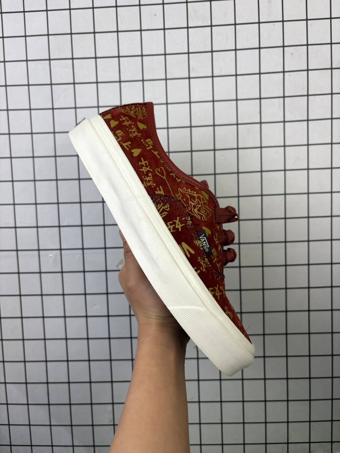 💰130
公司级✅万斯Vans范斯 Classic Slip-On 帆布 马年限定百搭休闲耐磨 低帮板鞋
货号:VN000ED2YS5
尺码:35.5 36 36.5 37.5 38 38.5 39 40 40.5 41 42 42.5 43 44
编码648