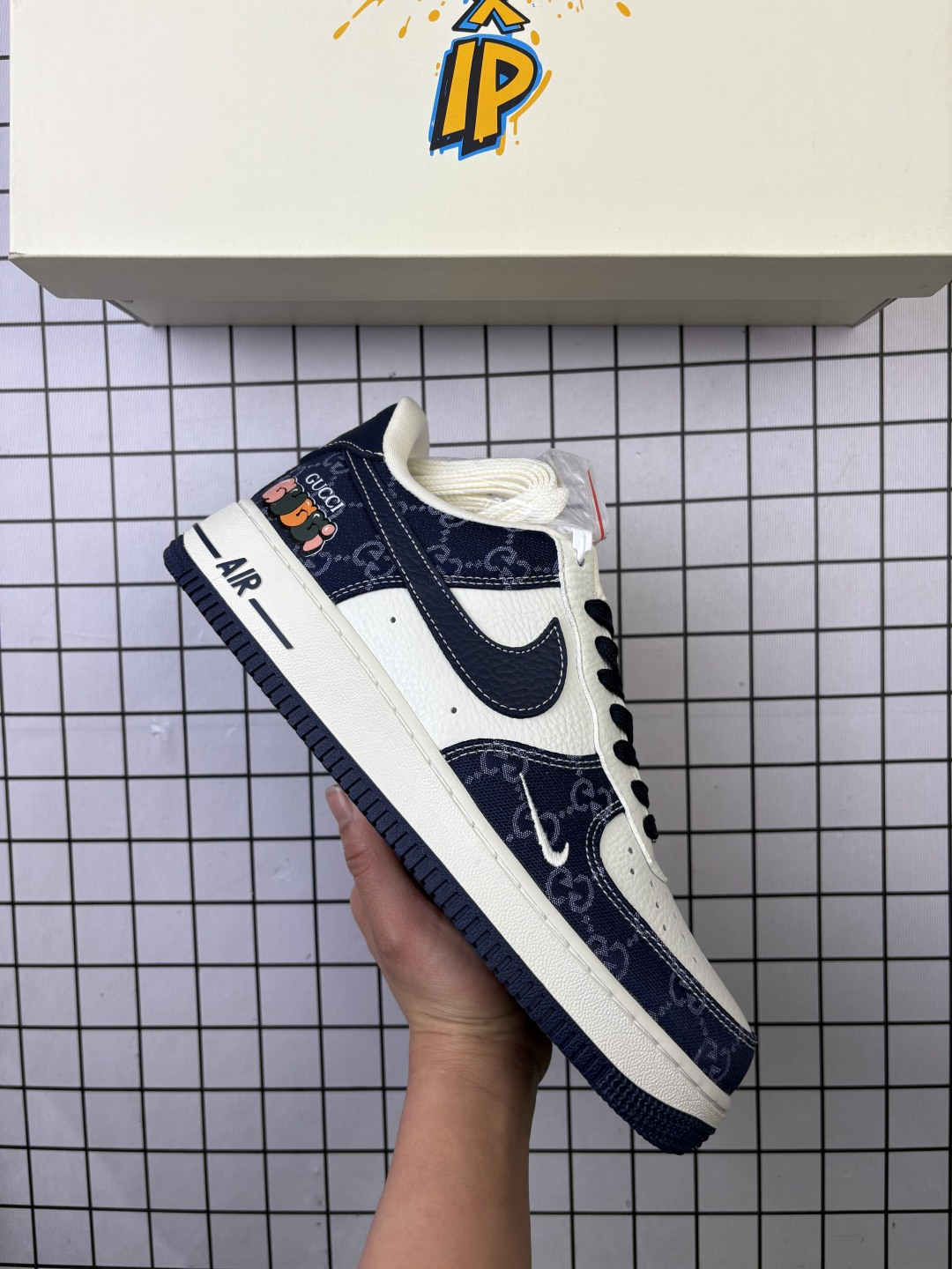 Nike/耐克 男女鞋真标半码制,升级原楦原纸版数据开发,采用硬质牛巴磨砂革鞋面材质,原楦开发版型纸版,内置全掌Air Sole气垫❗️创意定制配色,联乘意大利奢侈品牌-古驰Gucci Nike Air Force 1 Low"Esquisite Gucci"空军一号低帮经典百搭休闲运动板鞋“ SC0601-569 类型:男女鞋 编码:老男H