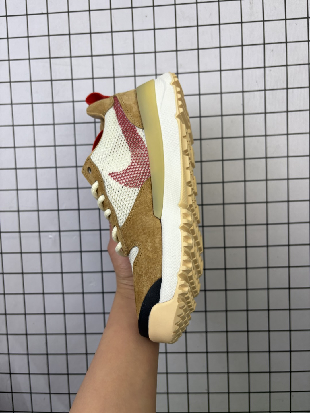 💰280
公司级：联乘艺术家-艺术家汤姆·萨克斯Tom Sachs x Nike Craft Mars Yard TS NASA 2.0宇航员神游太空百搭休闲运动透气慢跑鞋” 
货号:IF2885-100
尺码:36-45半
编码755