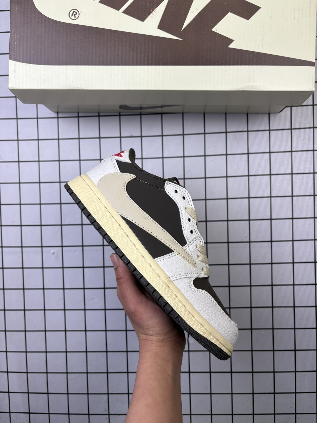 🈴💰80
真标✅Nike Air Jordan 1 x Travis Scott AJ1倒勾 乔一倒钩 耐克 低帮文化篮球鞋
货号:DM7866-104和
尺码:36 36.5 37.5 38 38.5 39 40 40.5 41 42 42.5 43 44 45 46
编码762