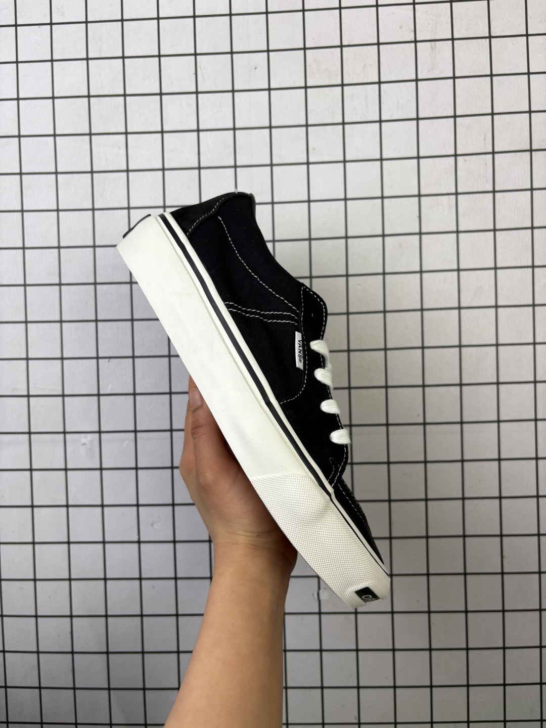 💰120
万斯VANS 范斯 SK8-LOW 经典款 低帮 黑白 休闲板鞋帆布鞋 VN0A4UUK6BT
工艺:硫化1:1(重量1:1、真标、原钢印、材质标、鞋型标、合格证)
颜色vans低帮sk8余文乐
Size:35~44
编码648