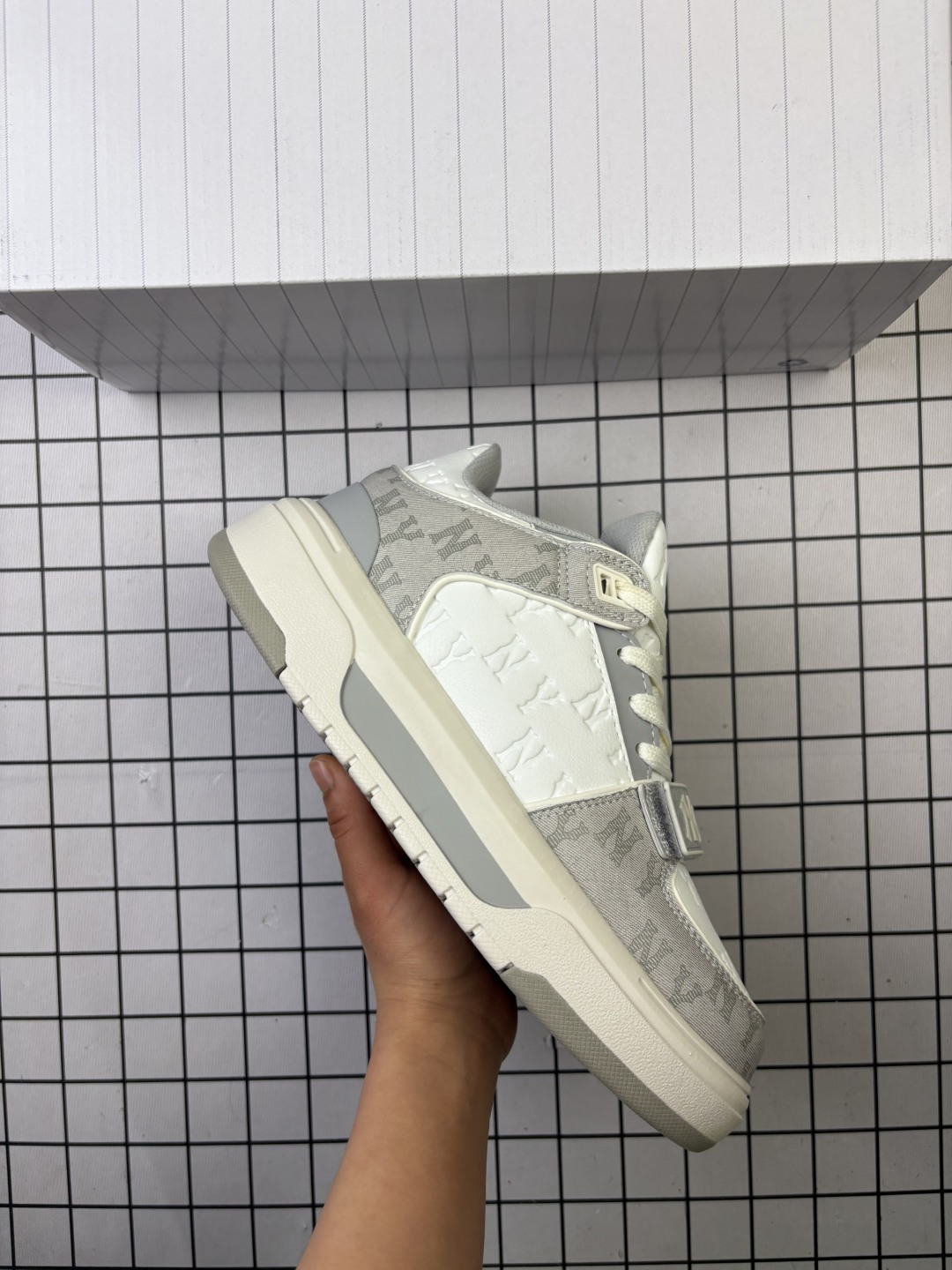 🈴💰140
 NY MLB Chunky Liner Jelly 纽约洋基队 轻量增高厚底休闲运动鞋 3ASXCHV4N
鞋底采用高弹原装MD材料 可以自行按压感受 原装级别 MLB 印花网红老爹鞋 内增高6cm原厂原档案数据开发 进口纳米材质 原厂原盒

码数35-44
编码699