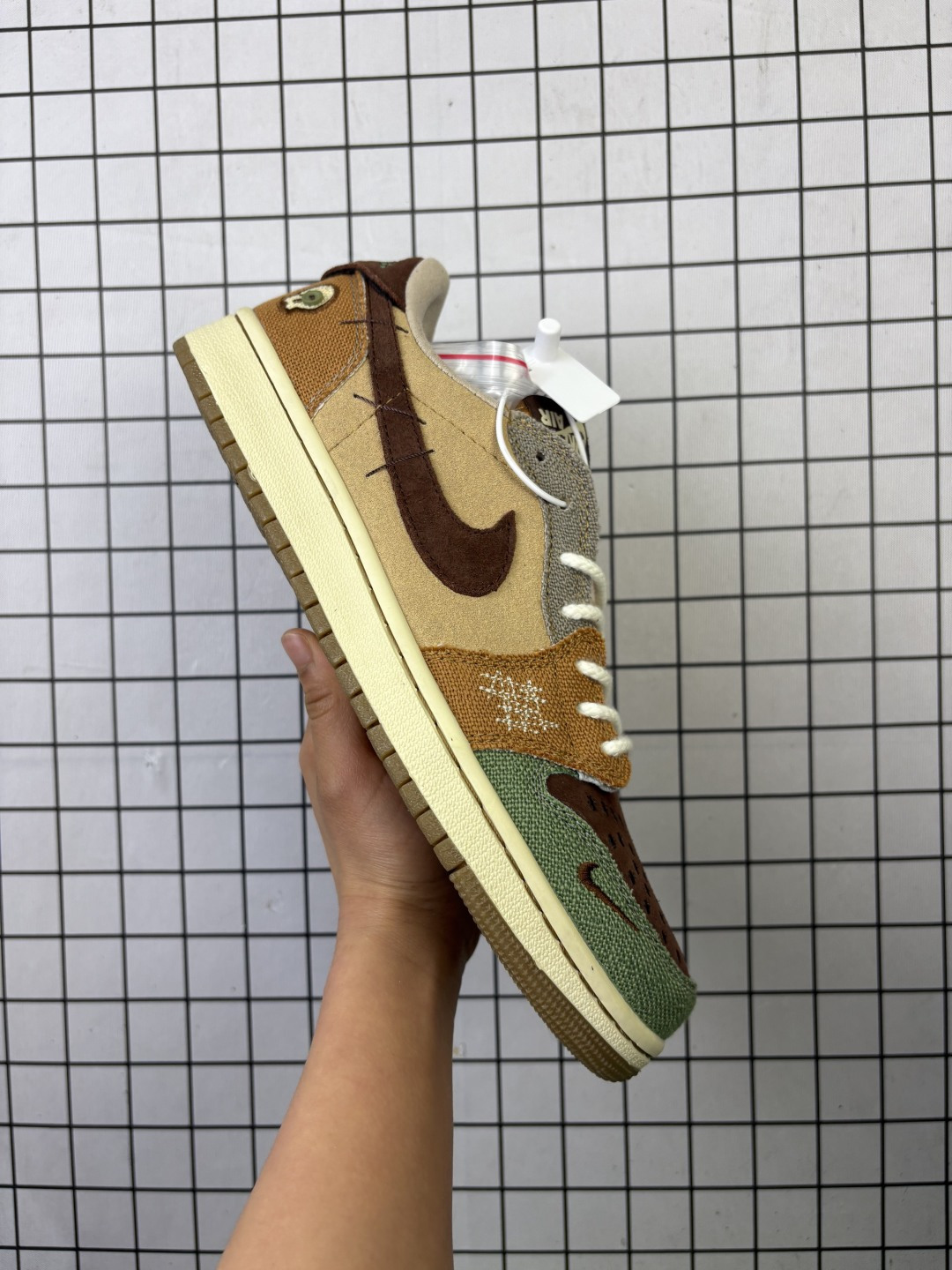 💰140
真标✅Nike Air Jordan 1 x Travis Scott AJ1倒勾 乔一倒钩 耐克 低帮文化篮球鞋
货号:DZ7292-830
尺码:36-45
编码554