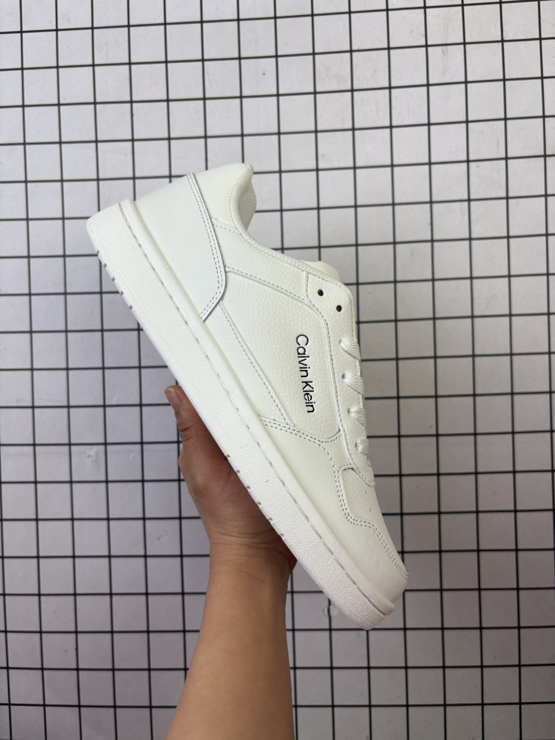 💰130
公司级✅CKJ CALVIN KLEIN JEANS 系带圆头 低帮 生活休闲鞋
尺码:40-45
编码698