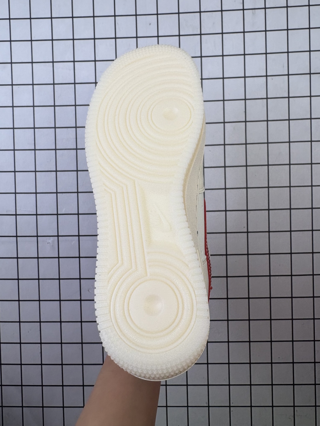 💰220
公司级✅NIKE AIR FORCE 1‘07 LV8
原楦头原纸板 打造纯正低帮空军版型
专注外贸渠道 全掌内置蜂窝气垫
原盒配件 原厂中底钢印、拉帮完美
货号:JJ2508-807
Size:36 36.5 37.5 38 38.5 39 40 40.5 41 42 42.5 43 44 45
编码啊D