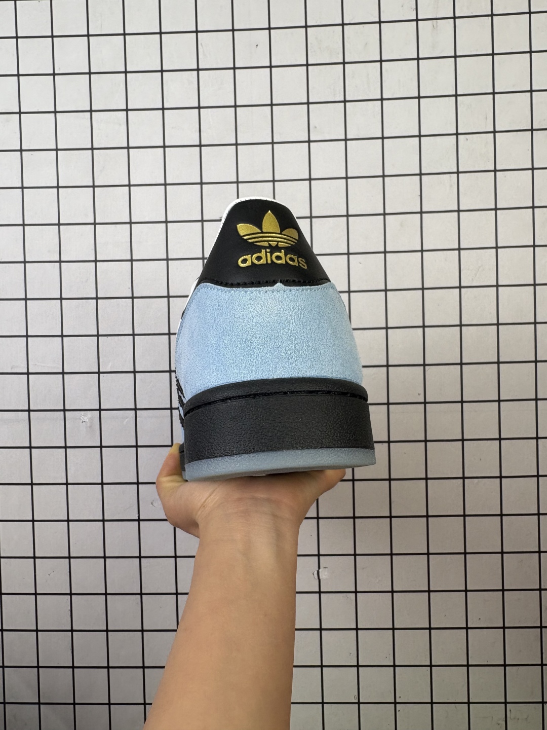 💰120
Adidas Originals Superstar贝壳头系列 阿迪达斯 低帮经典百搭休闲运动板鞋
货号:JQ0314
尺码:35 36 36.5 37 38 38.5 39 40 40.5 41 42 42.5 43 44 45
编码771