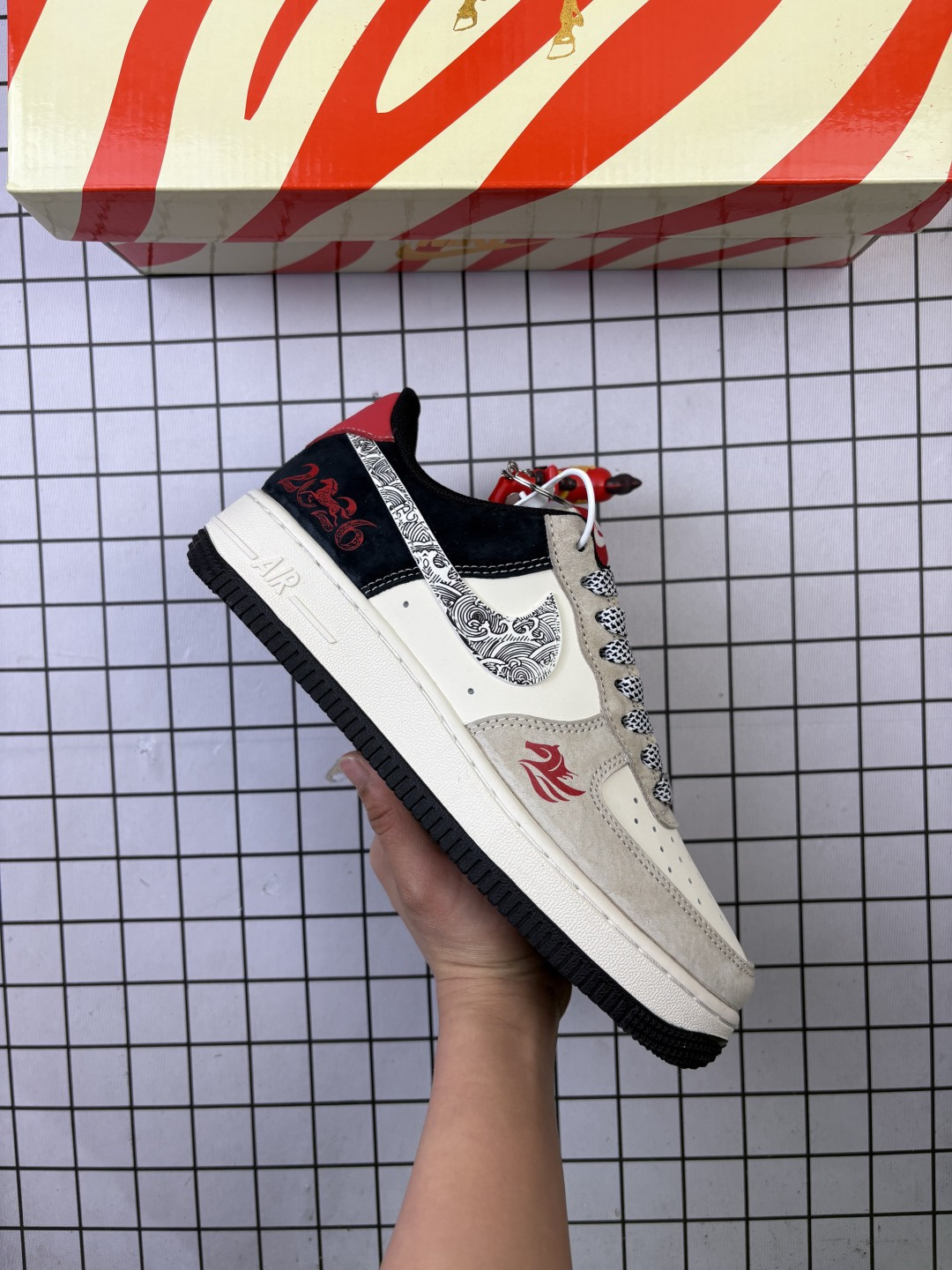 🈴💰250
海外限量发售！公司级NIke Air Force 1 '07 Low 空军一号低帮 运动鞋 休闲鞋 折边针车 工艺难度大 原楦头原纸板 原装鞋盒 定制五金配件 内置全掌气垫 原厂鞋底 
货号:ZH2598-610
Size：36 36.5 37.5 38 38.5 39 40 40.5 41 42 42.5 43 44 44.5 45
编码啊D