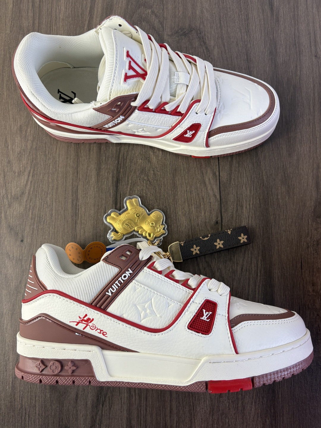 公司级✅路易威登/Louis Vuitton LV路易威登板鞋 新款 LV Trainer最新配色运动鞋 L家 篮球鞋风格运动鞋 该鞋由艺术总监 VIRGIL ABLOH设计 垫脚聚米微料加透气英伦网布 细节原版一致 编码577