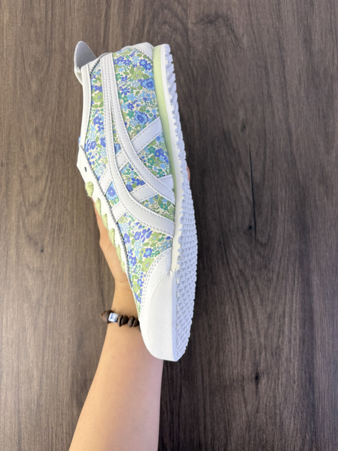 亚瑟士 Onitsuka Tiger Mexico 66 Slip On 鬼冢虎复古时尚 舒适透气皮革鞋面耐磨防滑 休闲运动跑步鞋 虎底采用磨耐防橡滑胶底大富有弹性,缓减冲震休闲运动鞋. 编码771