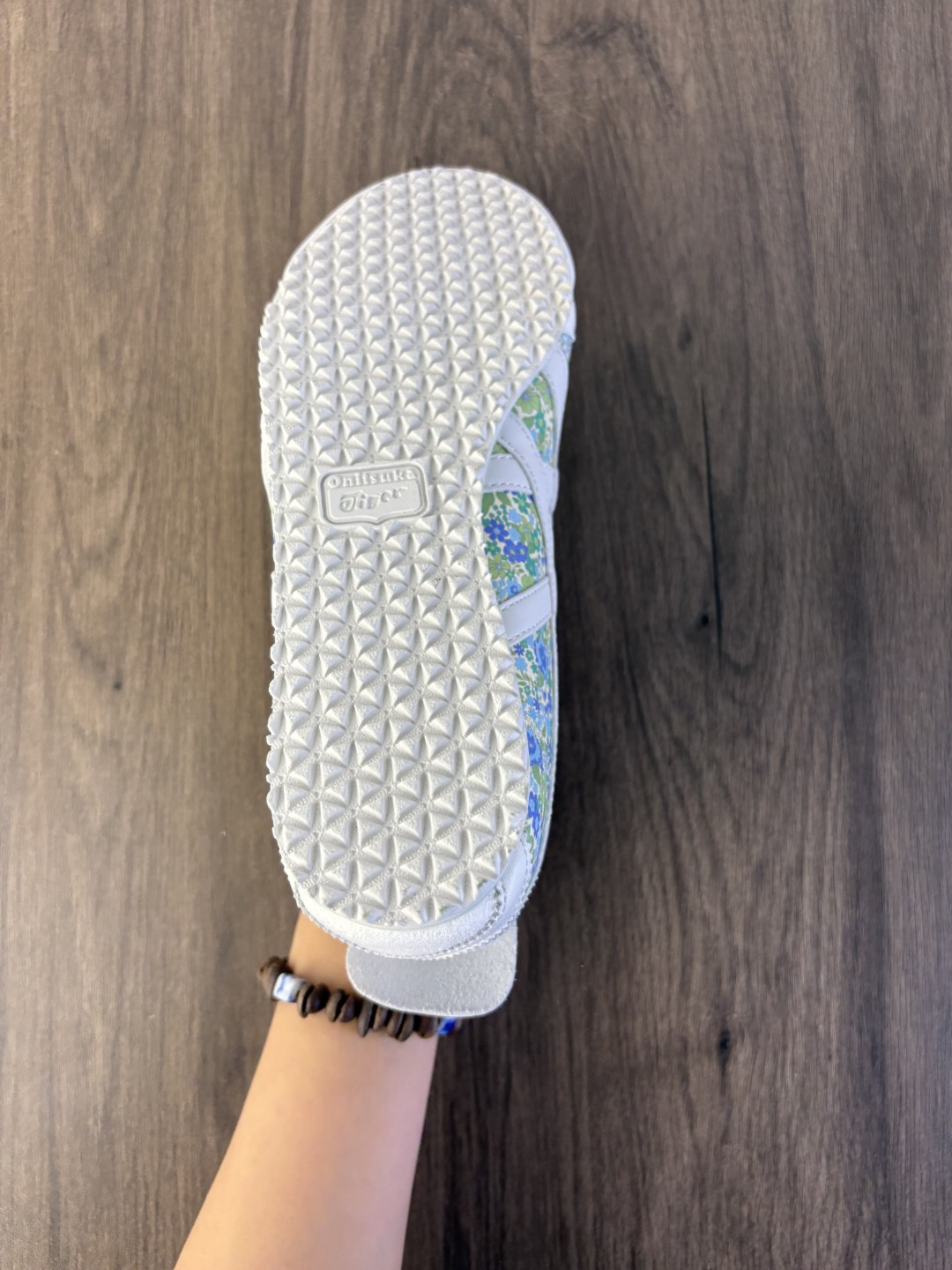 亚瑟士 Onitsuka Tiger Mexico 66 Slip On 鬼冢虎复古时尚 舒适透气皮革鞋面耐磨防滑 休闲运动跑步鞋 虎底采用磨耐防橡滑胶底大富有弹性,缓减冲震休闲运动鞋. 编码771