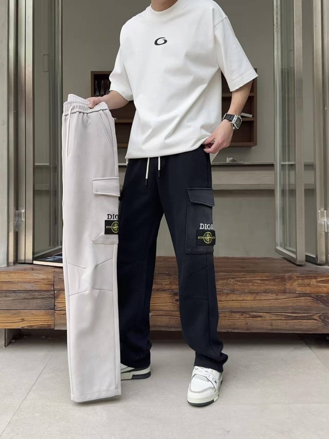 NO:746835,Dior's new 2026 spring trousers and casual pants are on sale simultaneously on the official website. The brand's classic LOGO casual pants are made of custom-made fabrics with excellent comfort and strong touch. Highly recognizable and perfect in appearance and craftsmanship. Sizes M-3XL, dior,19860909迪奥2026春季新款长裤休闲裤官网同步发售.品牌经典LOGO休闲裤 ,定制面料,舒适度极好,手触感强烈.辨识度极高,完美品相工艺. 尺码M-3XL,,dior,,Men's clothing