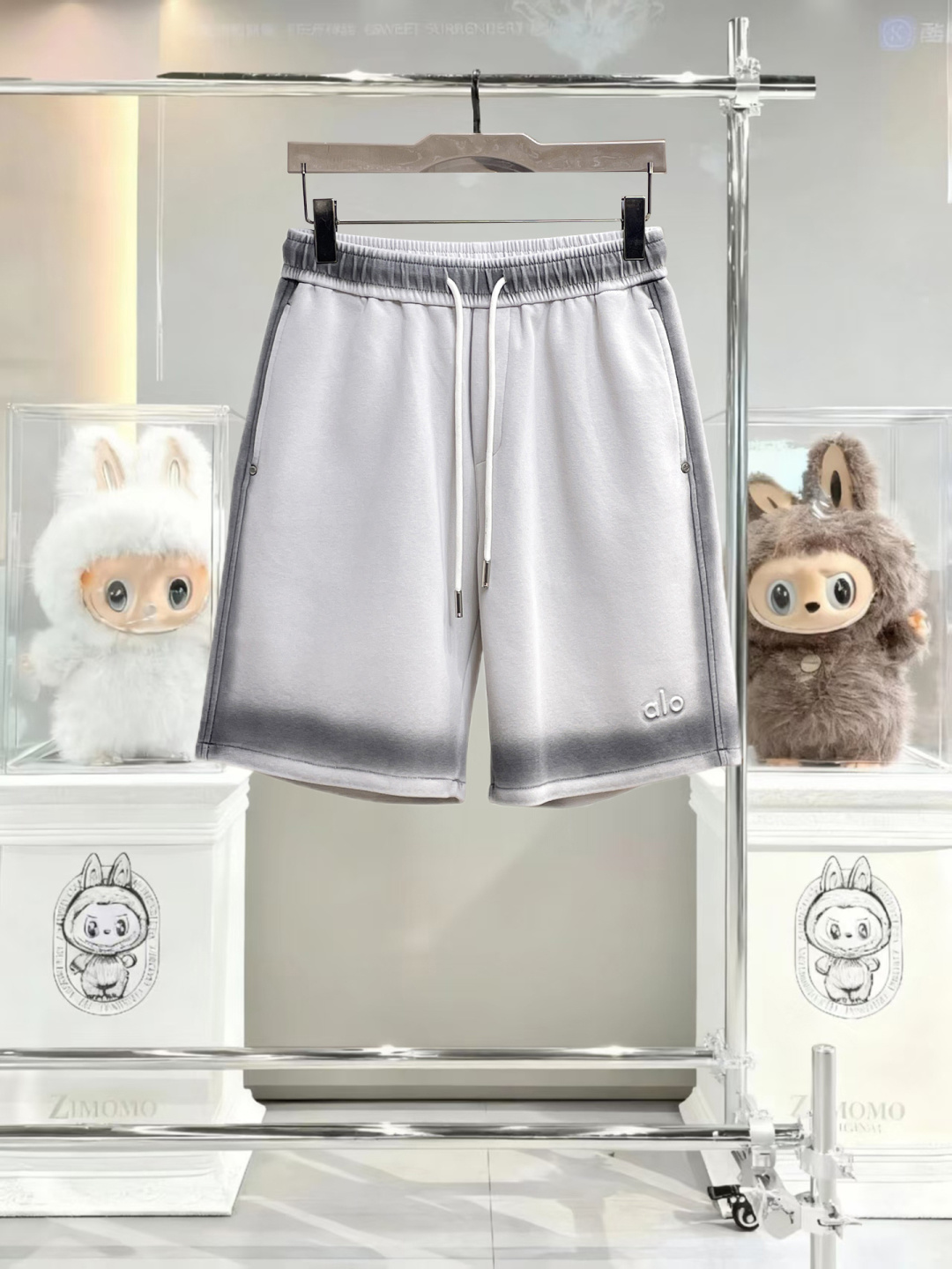NO:838872,alo three-standard complete. 2026 summer new and latest shorts, available at counters simultaneously, original order, fashionable imported original technical fabrics, upper body comfortable and breathable, original customized hardware accessories, handsome and stylish upper body, three-standard complete, recommended style, extremely high grade, purchasing code number L-4XL, maximum wear 195 pounds,,shorts,19860909alo三标齐全. 2026夏季新款最新品短裤,专柜同步有售,原单狠货,时尚进口原版科技面料,上身舒适透气,原版定制五金辅料,上身帅气有型,三标齐全,推荐款,档次极高,代购级码数L-4XL,最大穿195斤,,shorts,,Men's clothing