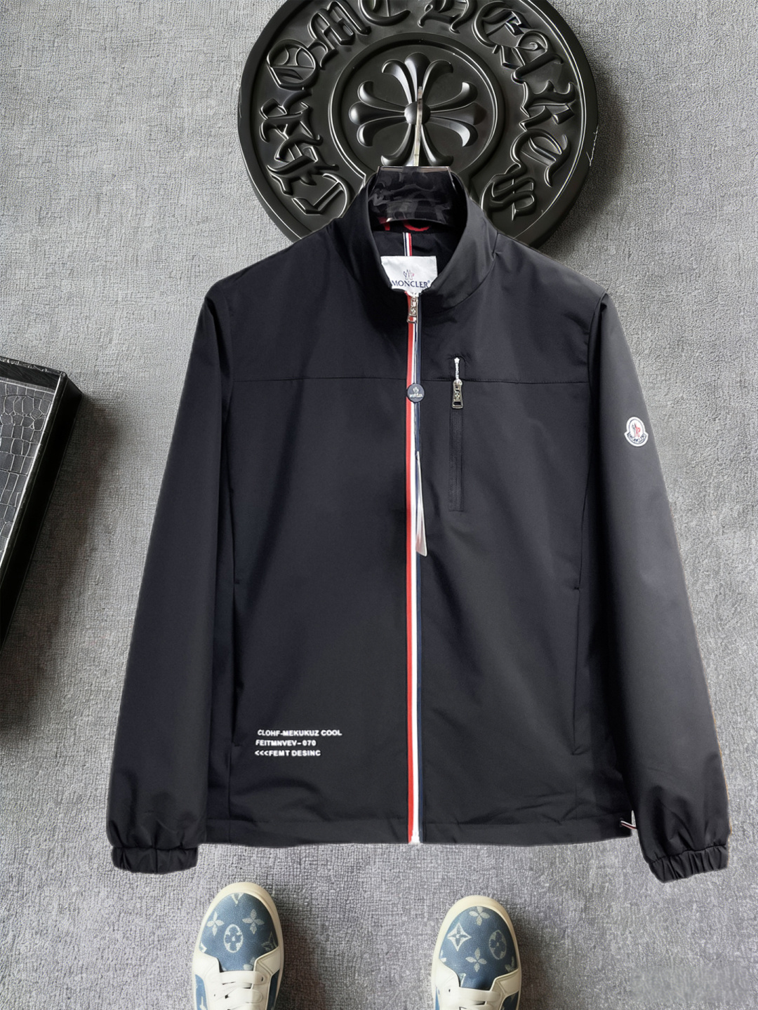 NO:844311,Mengkou official website same style, 2026ss spring new men's jacket, original single, three-standard complete high-end version!  , counter-customized fabrics with high breathability and comfort, impeccable details, brand element design concept, reflecting high quality. It feels delicate and soft!  It presents a casual cut and the upper body shape is awesome!  Size L～4XL, maximum wearing capacity is 195 catties.,,Moncler,jackets & coats,jackets & coats,19860909蒙口 官网同款,2026ss开春新款男士夹克外套,原单三标齐全高端版本！,专柜定制面料 透气舒适度高,细节无可挑剔,品牌元素设计理念,体现高品质.手感细腻柔软！呈现休闲裁剪,上身版型超赞！码数L～4XL,最大穿195斤.,,Moncler,jackets & coats,jackets & coats,,Men's clothing