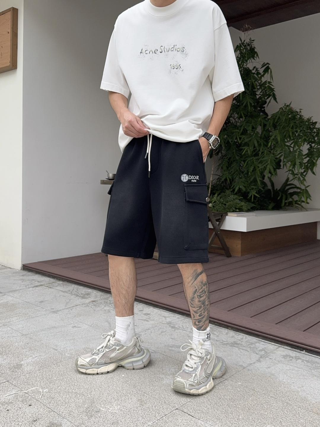 NO:849033,Dior has all three labels. The latest 2026 summer short-sleeves are available at the counter. Original goods, fashionable imported original technical fabrics, comfortable and breathable upper body, original customized hardware accessories, handsome and stylish upper body, complete with three labels, recommended model, very high grade, purchasing code number M-XXXL, maximum wearing capacity is 195 catties, dior, T-shirt,19860909迪奥三标齐全. 2026夏季新款最新品短袖,专柜同步有售,原单狠货,时尚进口原版科技面料,上身舒适透气,原版定制五金辅料,上身帅气有型,三标齐全,推荐款,档次极高,代购级码数M-XXXL,最大穿195斤,,dior,T-shirt,,Men's clothing